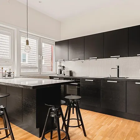 Dinbnb I 78sqm For The Family I Balcony & Near The Sea * 베르겐